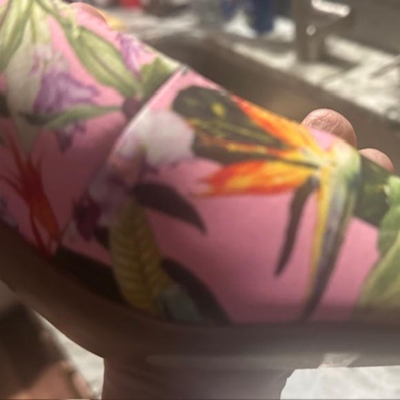 J Renee Pink Floral Bow Pattern Singback Shoe. BRAND NEW NEVER WORN!!! Size 9 M - Picture 9 of 16